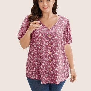BloomChic Plus Size 2XL Ditsy Floral Contrast Ruffle Sleeve Button Detail Blouse